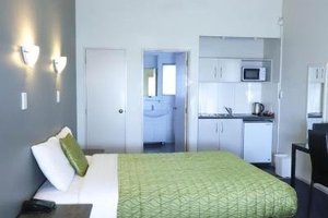 Room & Suite