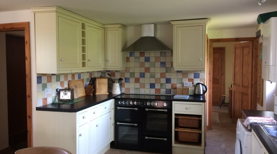 The Stables self catering cottage kitchen