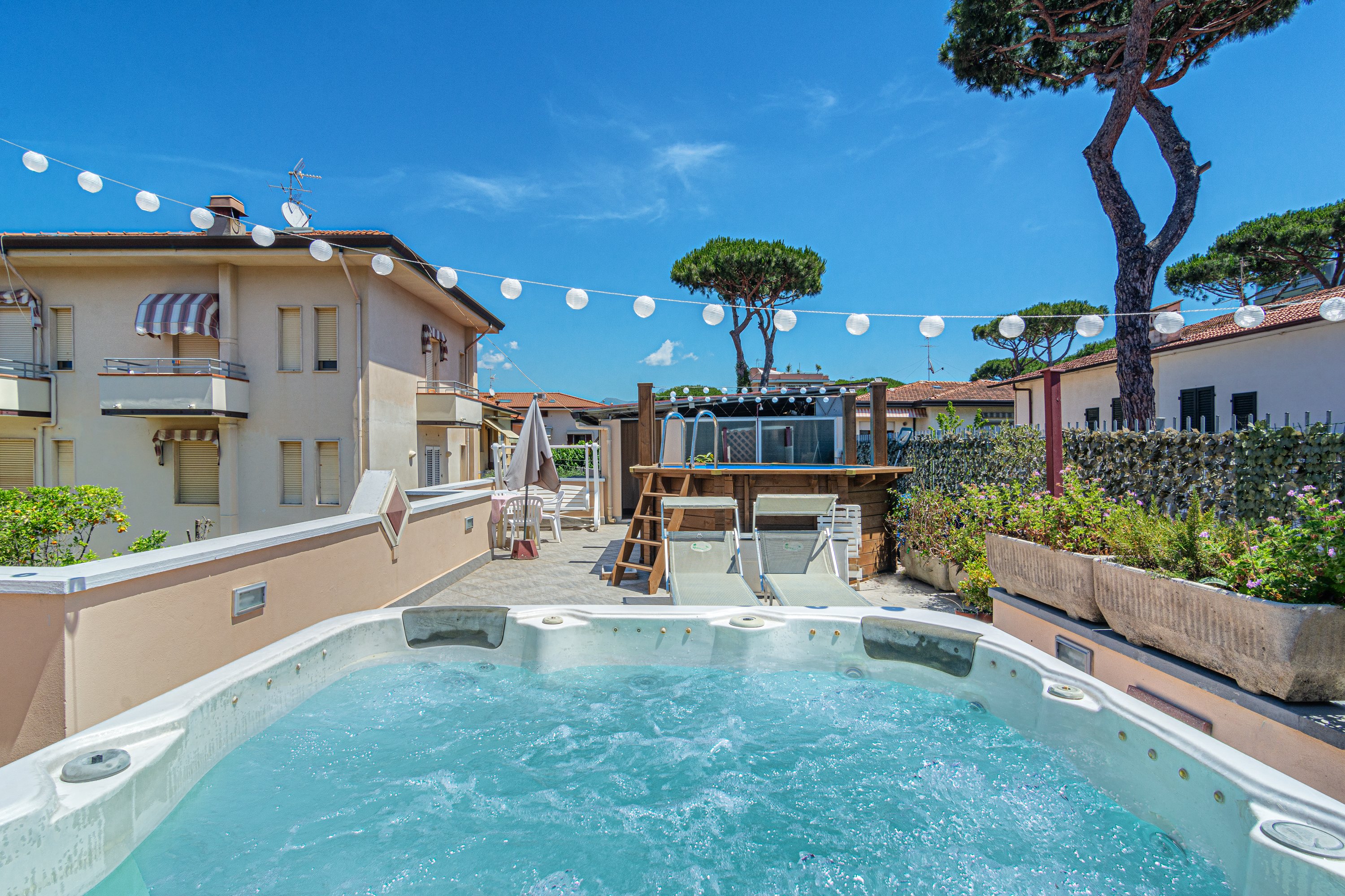 HOTEL MARIANI B&B - Prices & Reviews (Lido Di Camaiore, Italy)