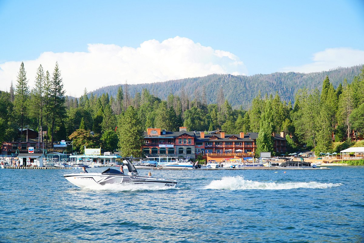 The Pines Resort, hotel in June Lake