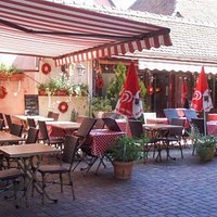terrasse ombragée, chaleureuse