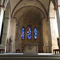 Crossing and apse of St. Lubentius church.