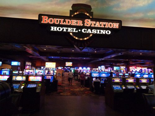 Details about   $1 Casino Chip Boulder Station Casino Las Vegas Nevada 