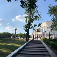 Trajeckaja Hara Garden Square
