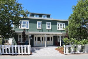 Rosewood Suites at Trinity in Trinity