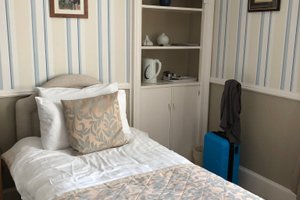 Room & Suite