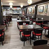 SALLE RESTAURANT