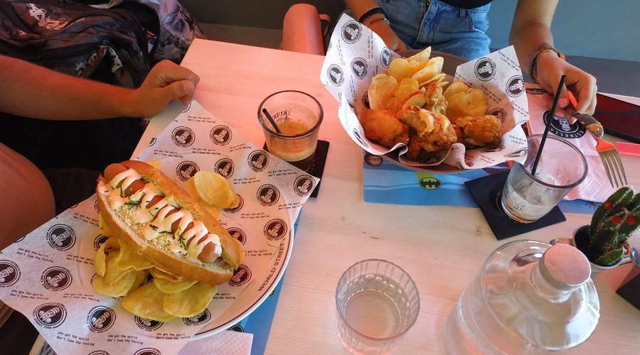 Hot dog and chicken ribs