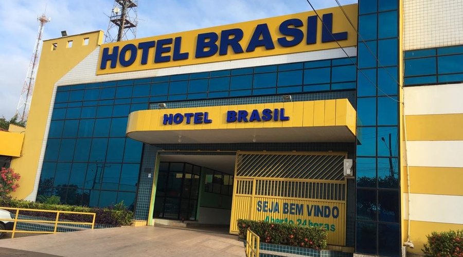Fachada do hotel.