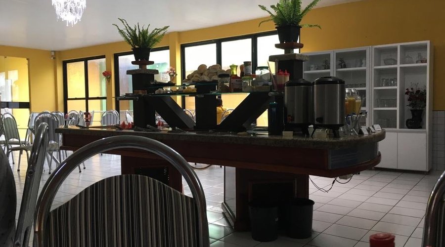 Café da manhã.