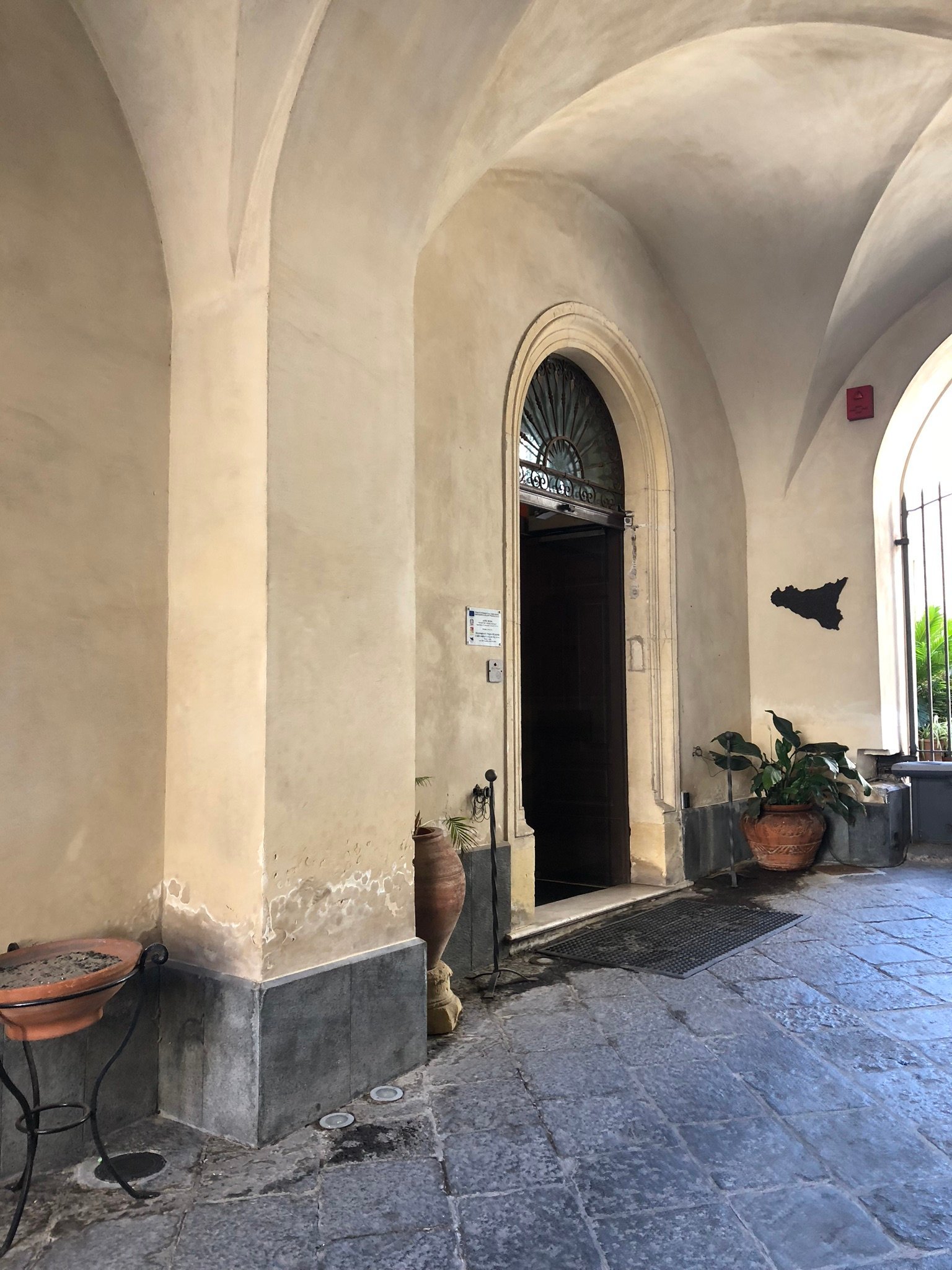 HOTEL ROYAL - Guest House Reviews (Catania, Sicily)