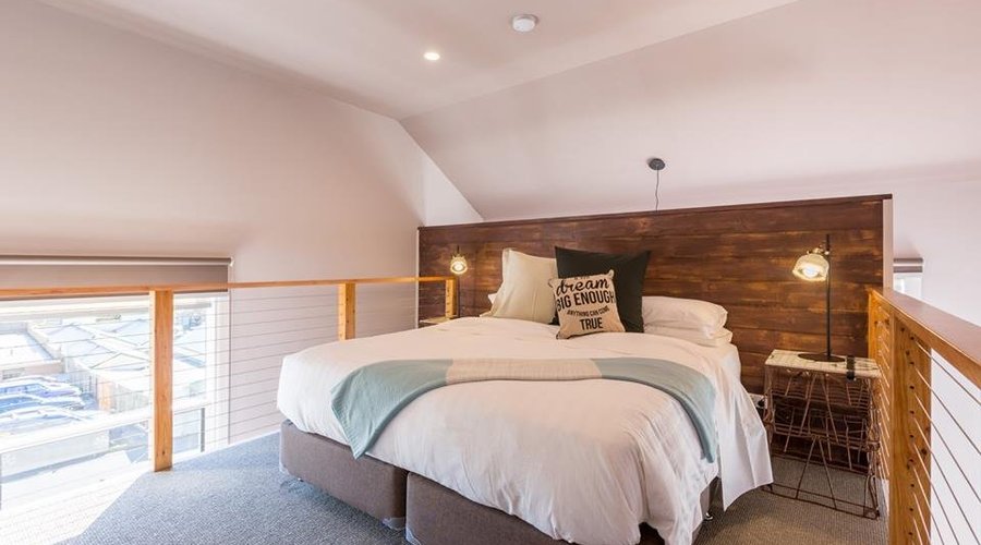 Loft style bedroom in king gallery