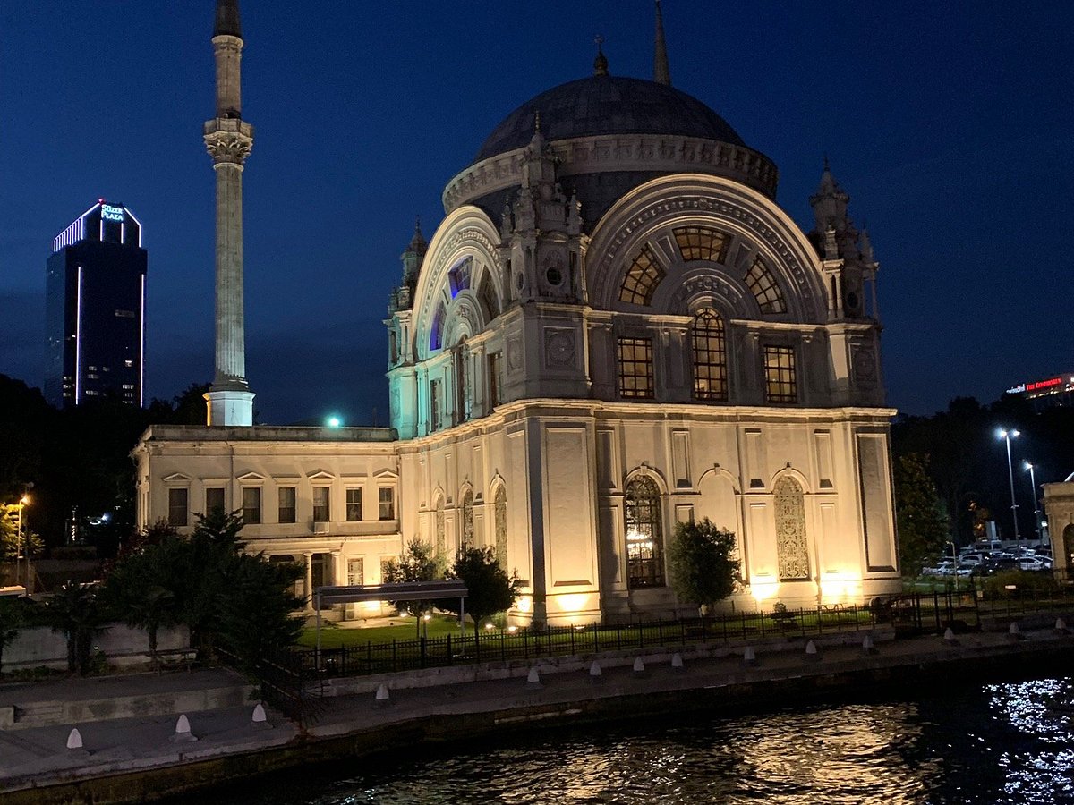 bosphorus night tour istanbul