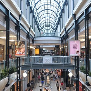 Welcome To The Fashion Mall at Keystone - A Shopping Center In