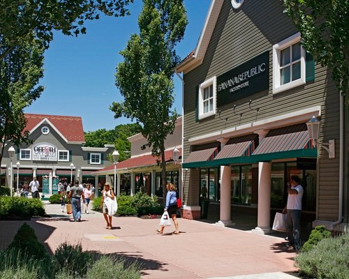 Best Outlets in New England