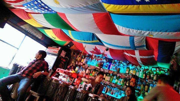 techo de banderas , representa a todos nuestros clientes