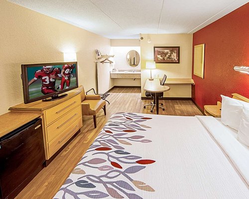 Red Roof Inn Suites Newburgh Stewart Airport Updated 2020 Prices Motel Reviews And Photos New Windsor New York Tripadvisor