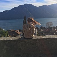 Tolle Sicht auf den See vom Vorplatz der Kirche!