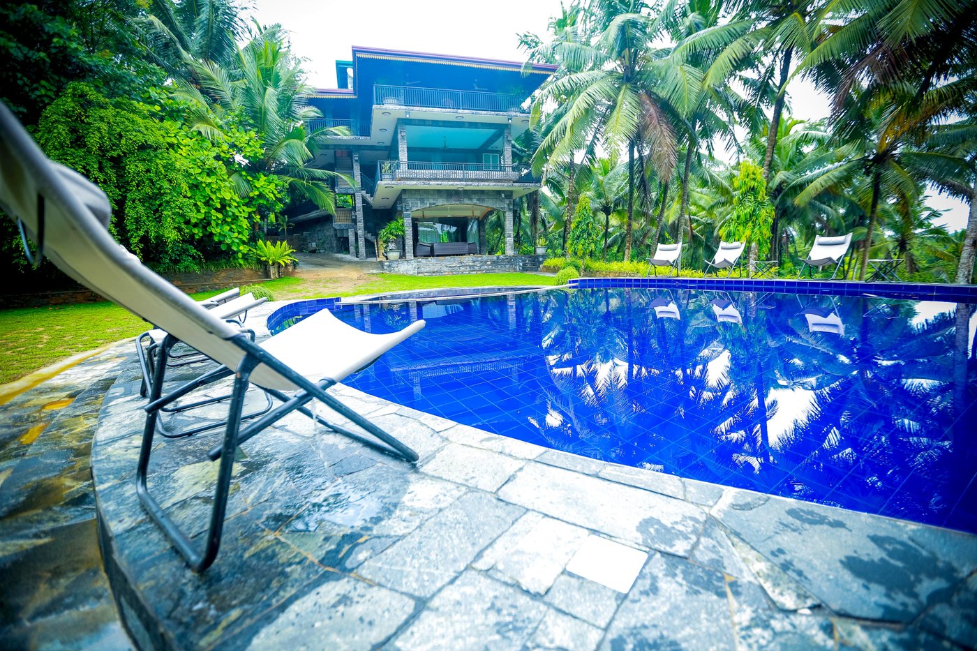 thevni-holiday-resort-and-reception-hall-padukka-sri-lanka-tatil