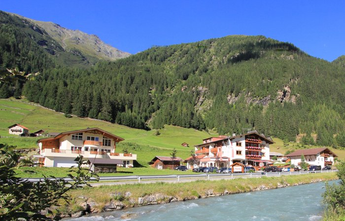 HOTEL ALPENHOF - Prices & Reviews (St. Leonhard im Pitztal, Austria)