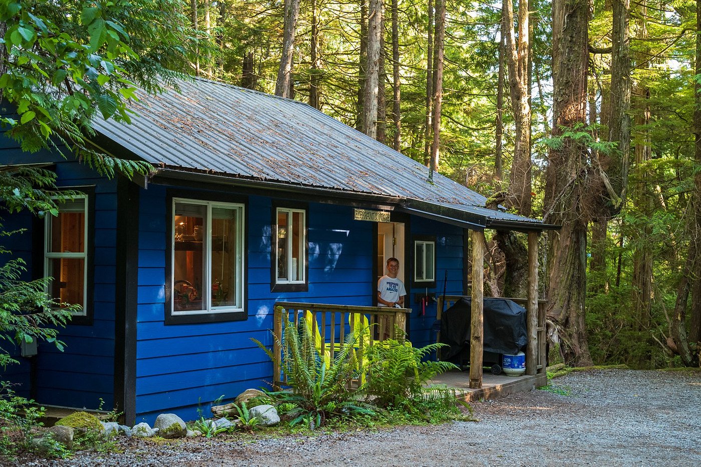 Surfs Inn Guesthouse Rainforest Cottages Ucluelet Canada