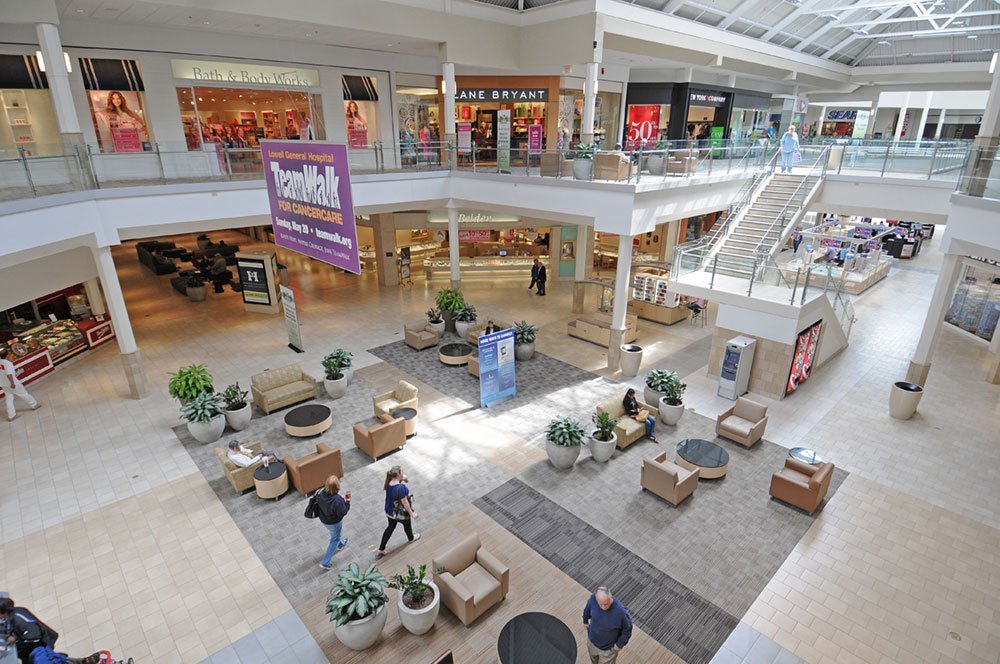 Apple at The Shops at Chestnut Hill - A Shopping Center in Chestnut Hill,  MA - A Simon Property