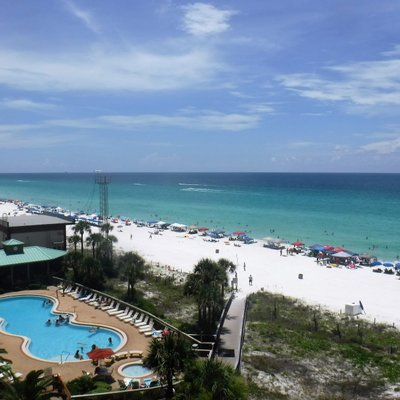 FINNS ISLAND STYLE GRUB, Panama City Beach - Holiday Beach - Restaurant ...