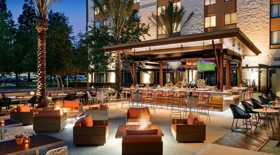 Food, Drinks, and a great atmosphere.