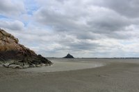 Guia mostra como funciona a areia movediça, que está por todo caminho –  Foto de Découverte de la Baie du Mont Saint Michel, Genets - Tripadvisor