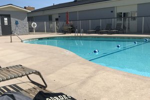 Pool & Beach