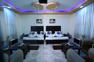 Room & Suite