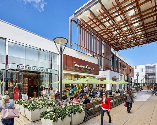 Malls of America: California shopping excursion (Riverside Plaza)