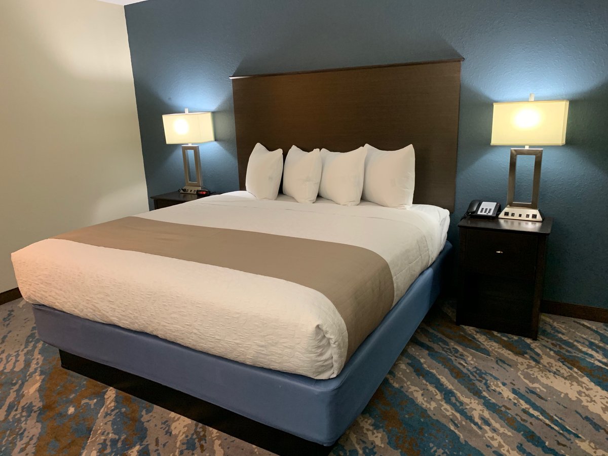 AMERICINN BY WYNDHAM PRAIRIE DU CHIEN $85 ($̶9̶5̶) - Updated 2022 ...