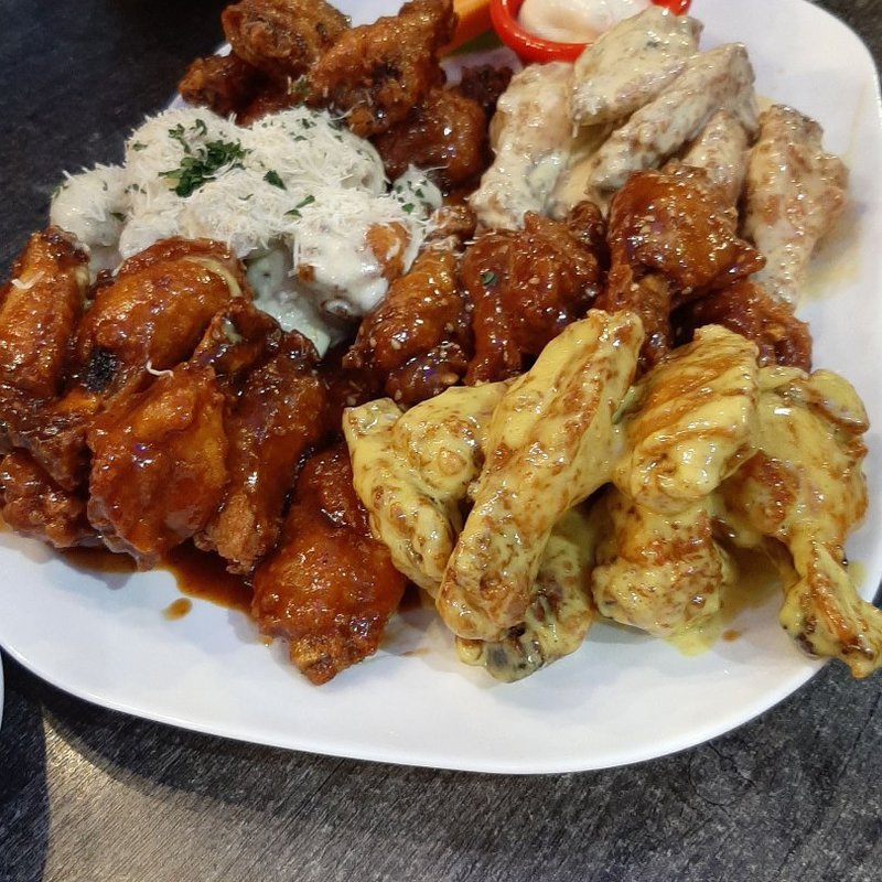 EDDYS RIBS NWINGS-BBQ, Samborondon - Restaurant Reviews, Photos & Phone Number - Tripadvisor