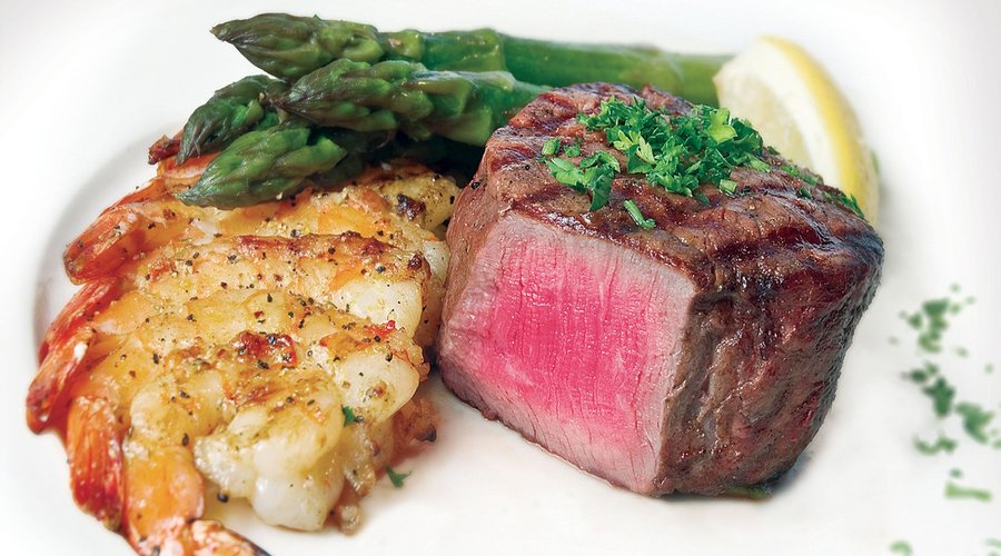 Grilled Filet with Grilled Shrimp and Steamed Asparagus
