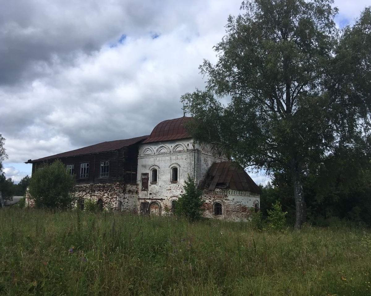 Церковь Спаса Всемилостивого в Клементьево