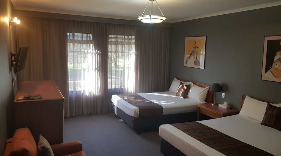 Twin Queen Room