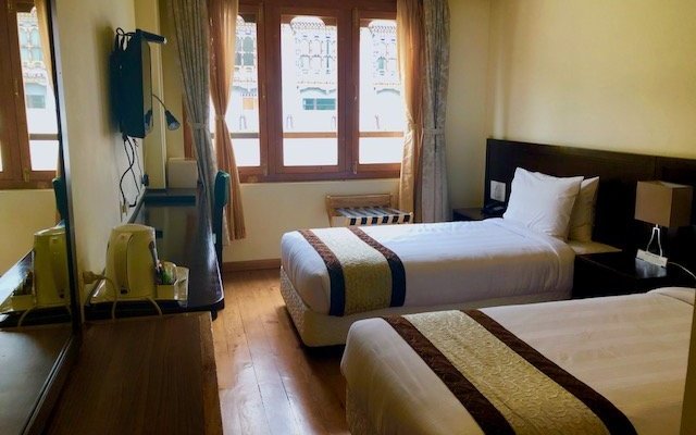 Superior Twin Room with a view of the Royal Textile Museum