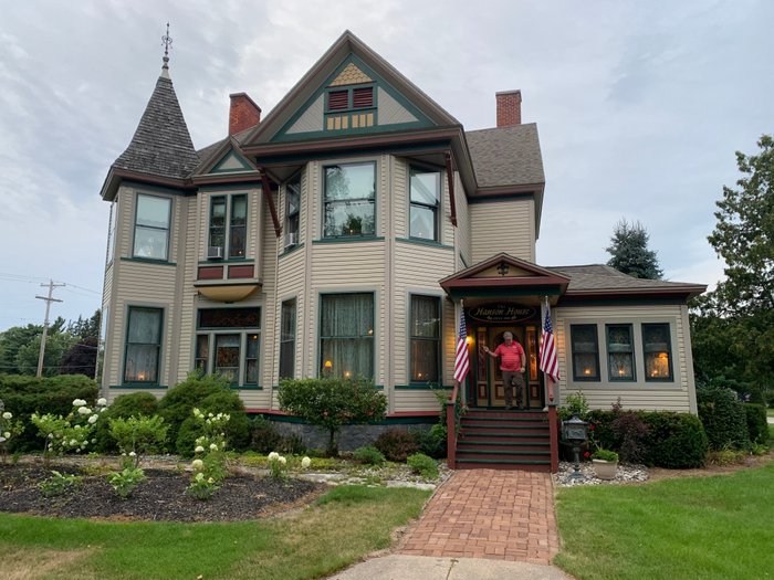 HANSON HOUSE BED AND BREAKFAST - B&B Reviews (Grayling, MI)