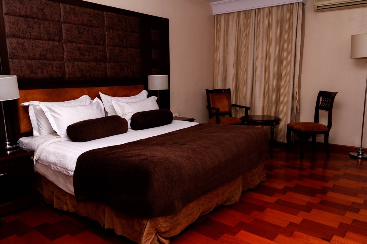 Owu Crown Hotel Ibadan Bar or Lounge: Pictures & Reviews - Tripadvisor