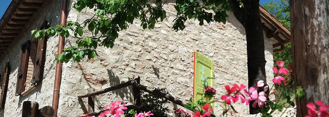 B&B dell'Osteria, la porta verde della primavera