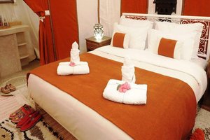 Room & Suite