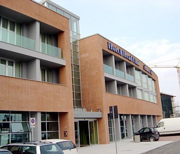 hotel real fini baia del re modena italie