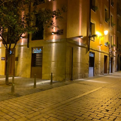 Apartamentos y Albergue Logroño Centro image