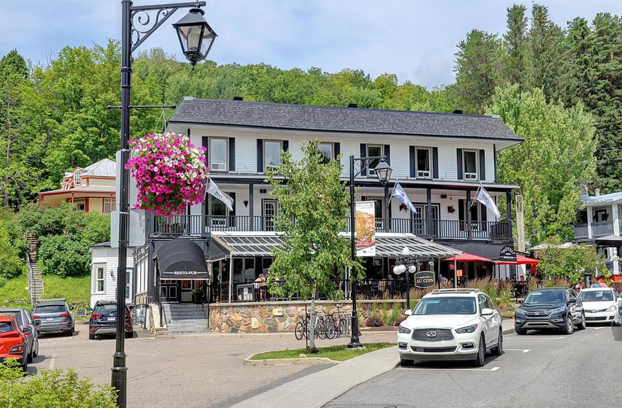 HOTEL MONT-TREMBLANT  MONT TREMBLANT  CANAD     120 fotos  compara    o