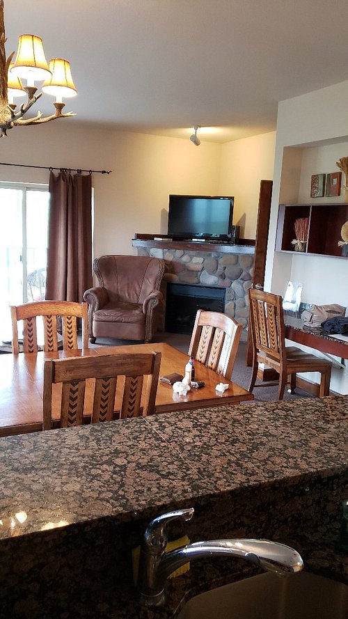 BIG BEAR LODGE - Prices & Campground Reviews (Pigeon Forge, TN)