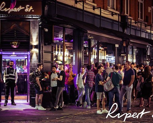 Best LGBTQ+ Bars and Clubs in Soho, London