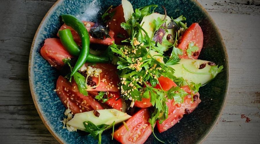 Cucumber and tomato salad (family style) 🇬🇪