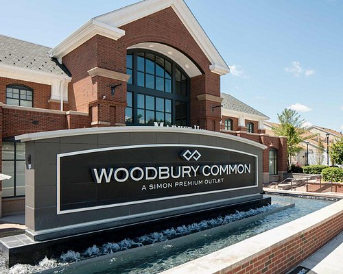 Tickets & Tours - Woodbury Common Premium Outlets, New York - Viator