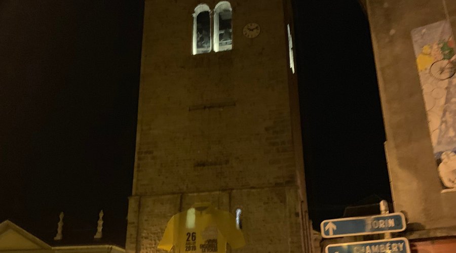clocher di notte
